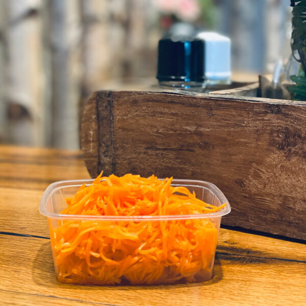 Karottensalat vom Metzger Weller aus frischen Karotten